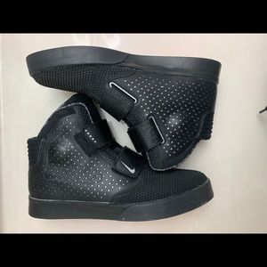 Nike Triple Black Fly Stepper 2k3 644576-08